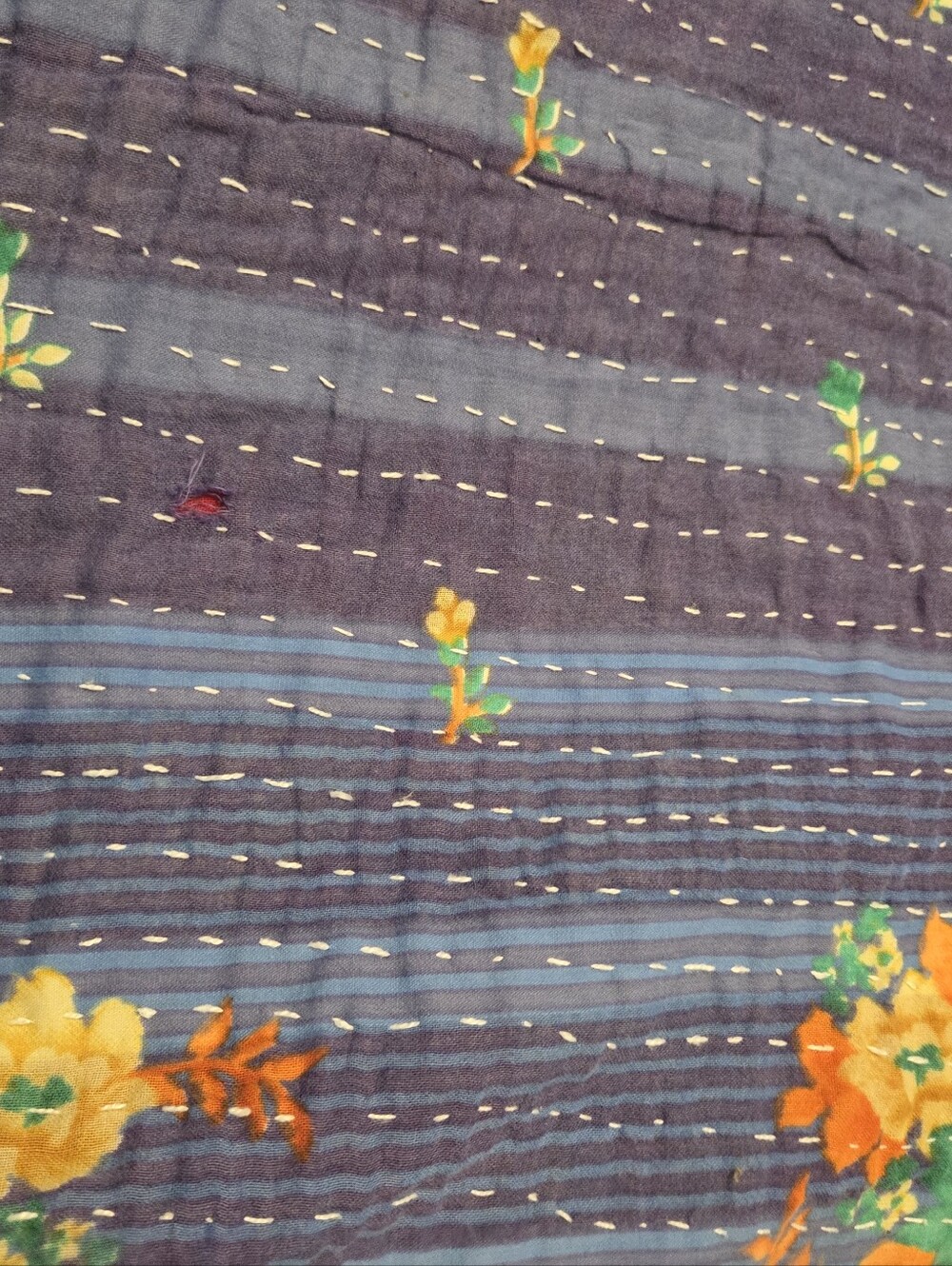 Kantha Cotton Quilt 85x55" - Picture 6 of 6
